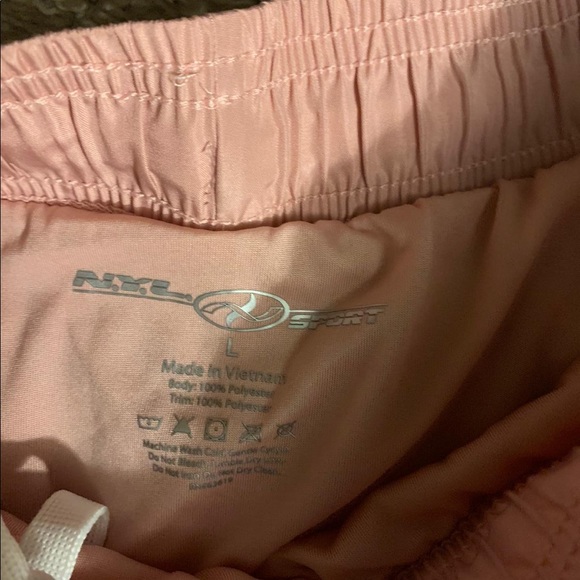 2 gym shorts - Picture 8 of 11